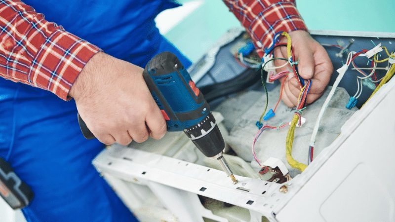 Kocaeli Mitsubishi Mitsubishi çamaşır makinesi kart tamiri – Su almama arızası orijinal parça ile giderildi. - Teknik servis örneği